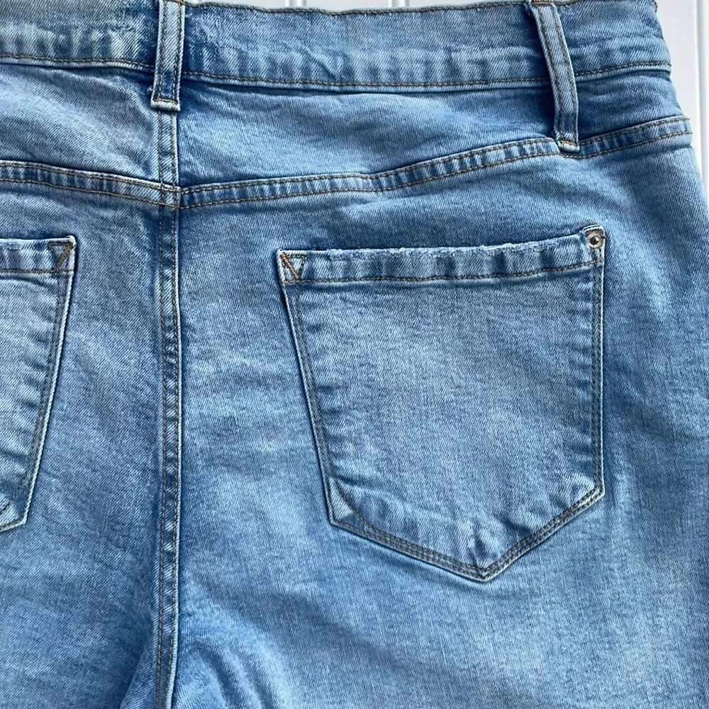 KENSIE WOMENS RETEO DENIM BLUE JEAN LIGHT WASH SHORTS SIZE 14